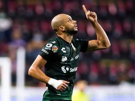 Santos Laguna rinde homenaje a maestro de la UNAM que falleció