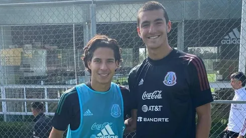 Diego Abreu con Diego Lainez en un entrenamiento de la selección mexicana.