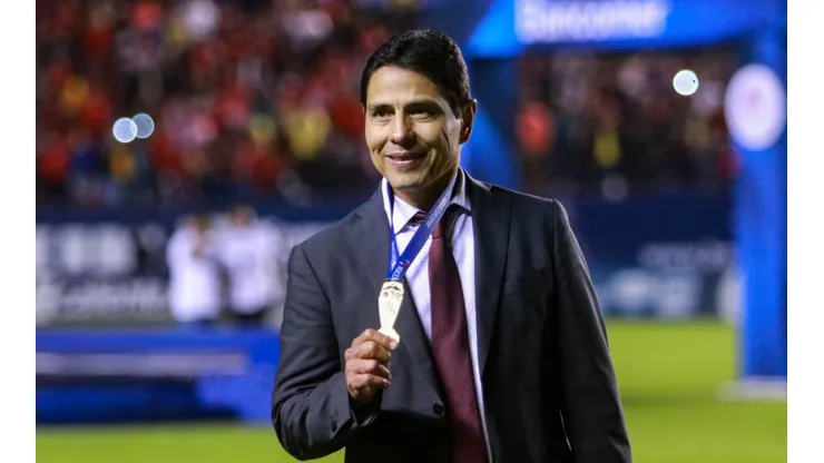 Alfonso Sosa cuando ganó el título de campeón del Ascenso MX en el torneo Apertura 2018.