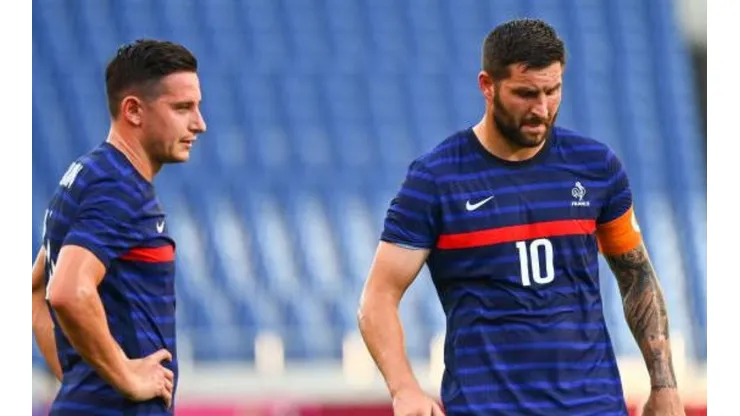 Florian Thauvin y André-Pierre Gignac en los Juegos Olímpicos Tokio 2020.