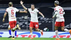 Miguel Barbieri, Rubens Sambueza y Alexis Canelo.