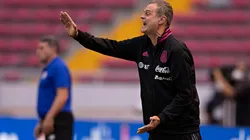 Jorge Theiler dirigió esta noche en lugar de Gerardo Martino.