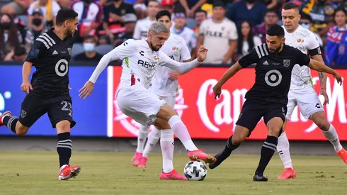 Diego Valdés en acción del Juego de Estrellas.