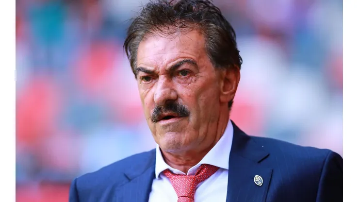 El timonel argentino no confía en algunos jugadores