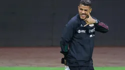 La petición de Jonathan Dos Santos a Guillermo Ochoa.