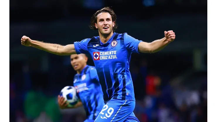 Santiago Giménez anotó el empate para Cruz Azul.