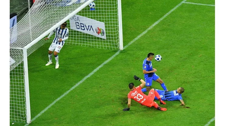 Tres jugadores de Cruz Azul fallaron en el gol de Pachuca