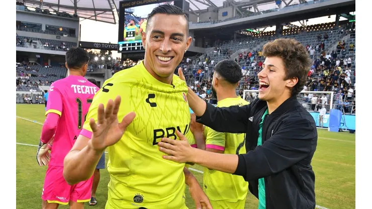 Juanpa Zurita y la búsqueda de un abrazo de Rogelio Funes Mori