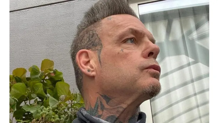Ian Hodgkinson cuenta parte de su vida en un documental. (Foto: Facebook Vampiro)