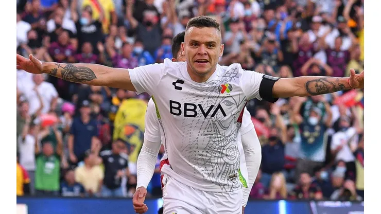 Jonathan Rodríguez adelanta a la Liga MX ante la MLS.