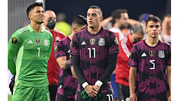 Alfredo Talavera y Rogelio Funes Mori , durante el partido de la final de la Copa Oro de la CONCACAF 2021
