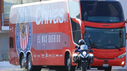 El camión de Tapatío y un tramo accidentado.