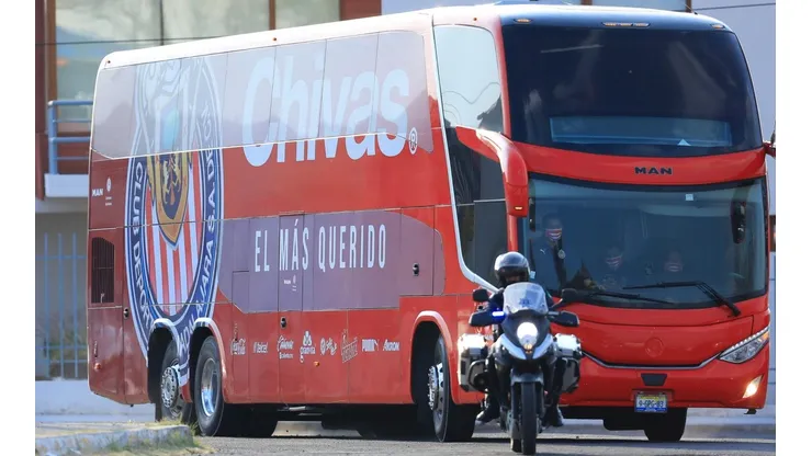 El camión de Tapatío y un tramo accidentado.