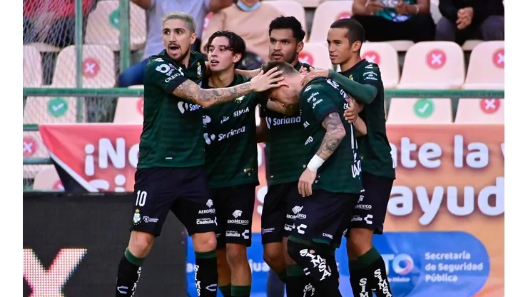 Encuentro del Apertura 2021 entre los Esmeraldas y Laguneros