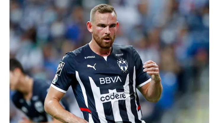 Vincent Janssen causa baja en Monterrey.