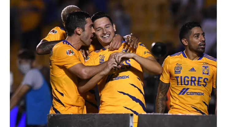 Tigres superó a Querétaro a puro golazos.