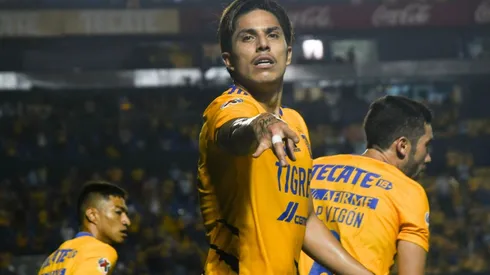 Carlos Salcedo estuvo cerca de regresar a jugar en Europa