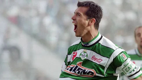 Borgetti y anotar goles, un amor que estuvo durante toda su carrera.