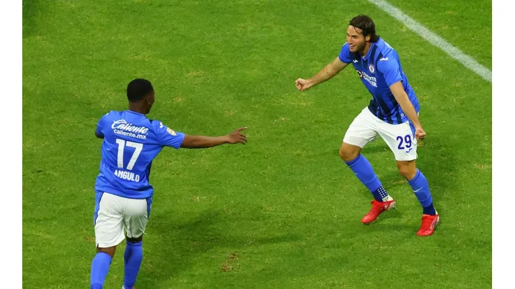 Cruz Azul ya golea a Toluca por 3-0.