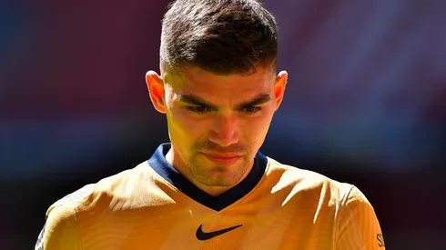 Johan Vásquez tendría muy cerca su salida a Europa.