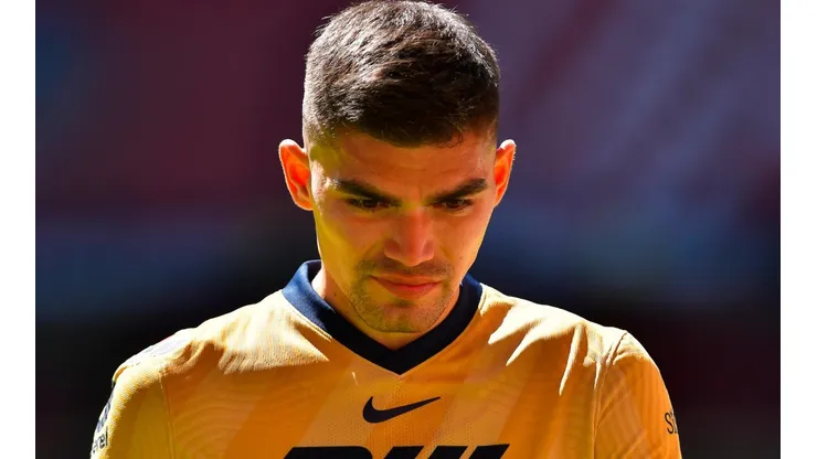 Johan Vásquez tendría muy cerca su salida a Europa.
