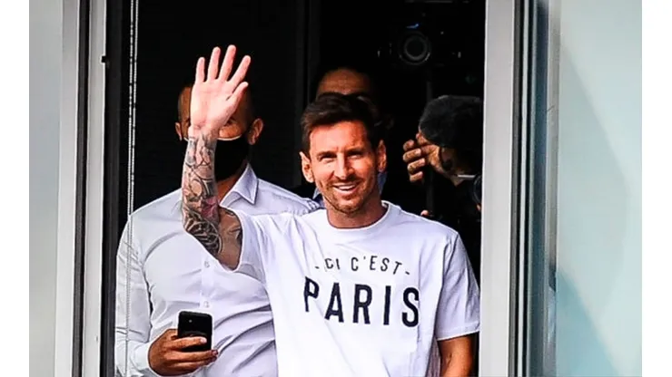La primera imagen de Lionel Messi en París, previo a firmar con el PSG.