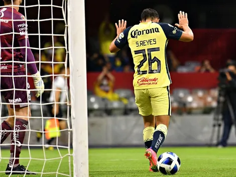 Salvador Reyes marca el 2-0 para el América, pero no festeja por respeto al Puebla