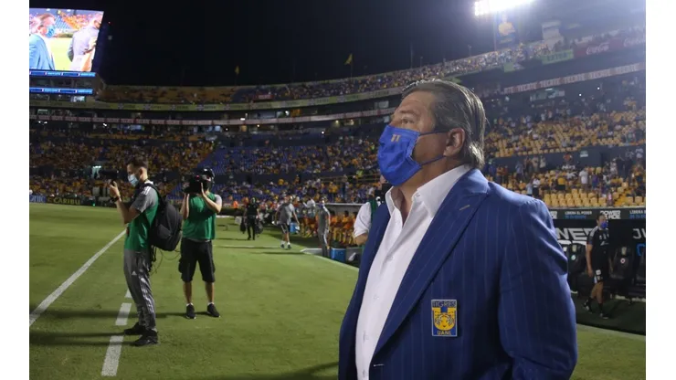 Los Tigres de Miguel Herrera sufrieron ante Santos, sobre todo en el primer tiempo.