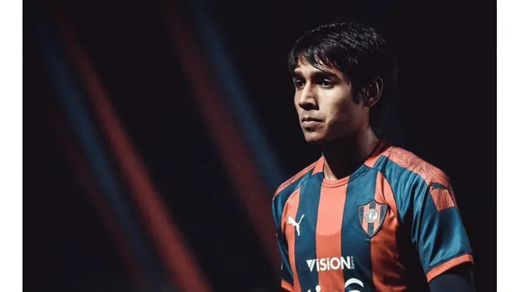 Alexis Duarte tiene 21 años y sólo ha jugado en Cerro Porteño.