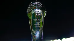 Trofeo de campeón de la Liga MX.