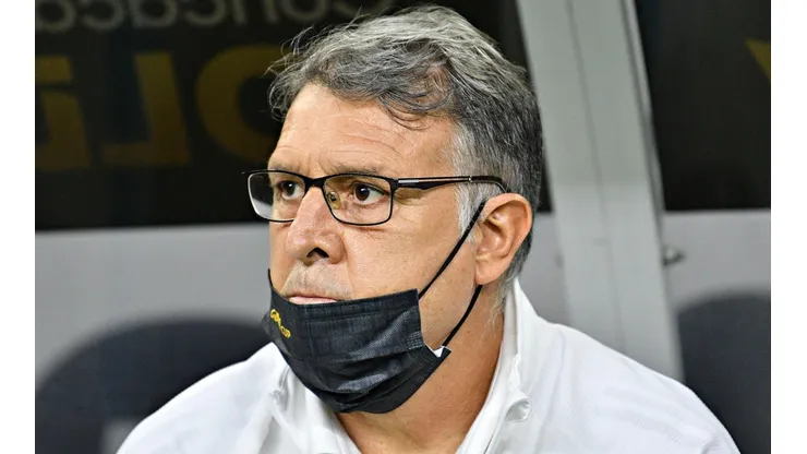 Martino seguiría en el Tri.