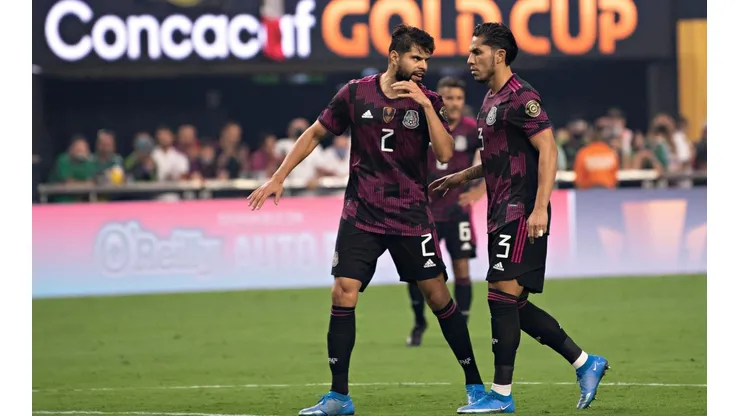 Carlos Salcedo tuvo una pésima Copa Oro.