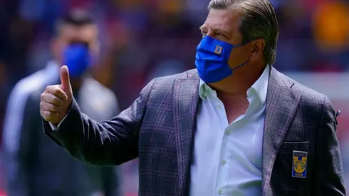 Miguel Herrera estalló contra el arbitraje.