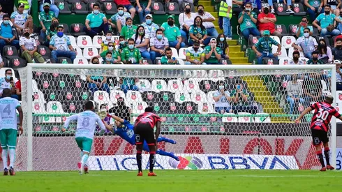 Iván Vázquez Mellado le atajó el penalti a Matías Barbona.