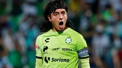 Carlos Acevedo, portero de Santos Laguna en la Liga MX.