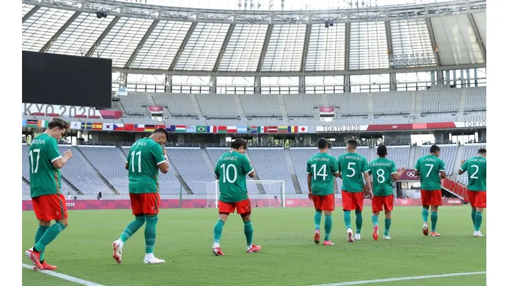 El Tri sorprendió con su uniforme de playera verde y short rojo en Tokio 2020.