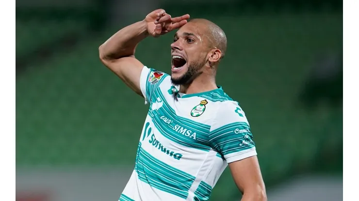 Matheus Doria, defensa de Santos Laguna.