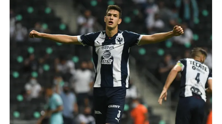 El PSV se quiere llevar a César Montes.