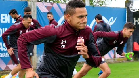 Óscar Vanegas llegó a los Diablos Rojos visto de reojo