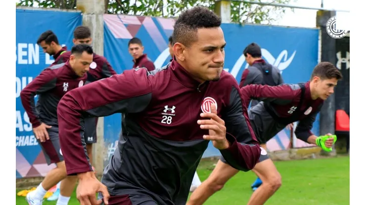 Óscar Vanegas llegó a los Diablos Rojos visto de reojo