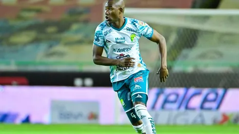 Andrés Mosquera casi cierra el Campeón de Campeones con un golazo