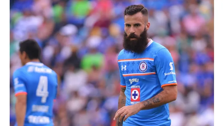 Marc Crosas en el 11 ideal de españoles en la Liga MX.