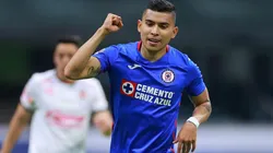Orbelín Pineda podría partir rumbo a Europa.