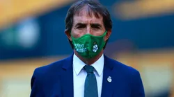 Guillermo Almada quiere pelear títulos con Santos.