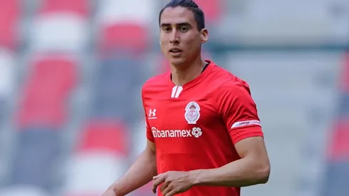 Un voto de confianza para Adrián Mora.