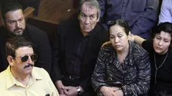 Perro Aguayo durante el funeral de su hijo. (Foto: imago7)