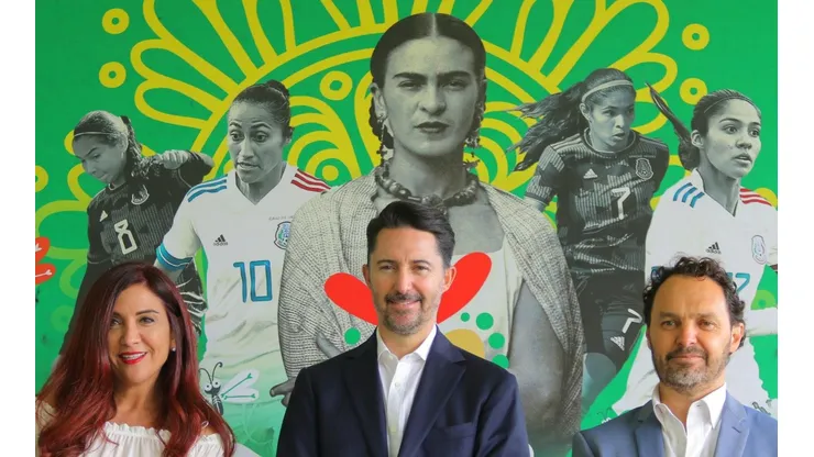 Yon de Luisa encabezó el anuncio de la alianza por el futbol femenil