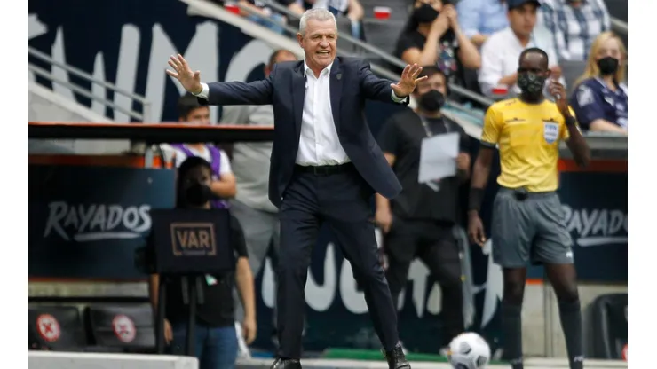 Javier Aguirre busca capitán para Monterrey.