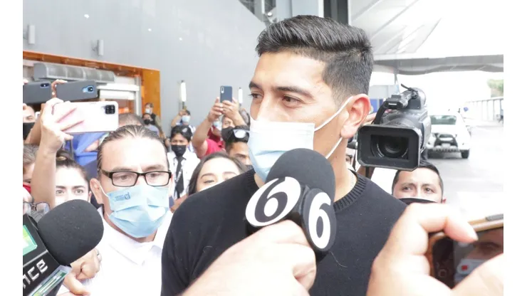 Andrada rechazó flores de una de las hinchas más famosas de Monterrey