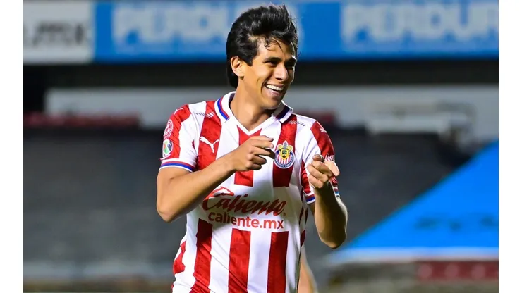 José Juan Macías, con un pie en el futbol de Europa...